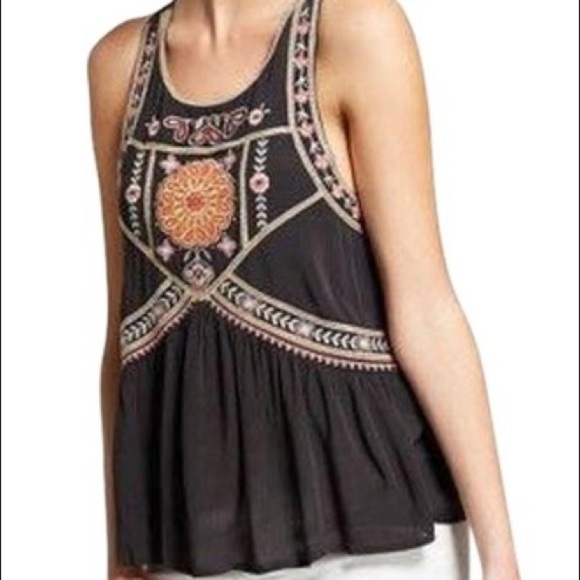 EMBROIDERY detailed tank - Picture 5 of 5